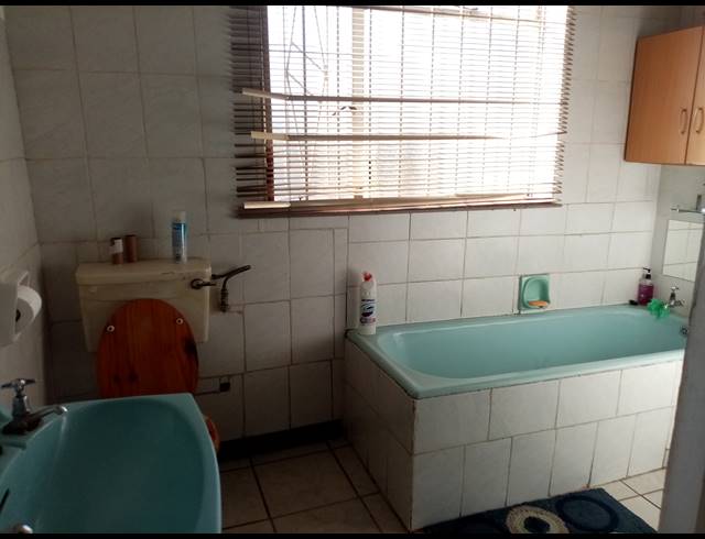 3 BEDROOM FREEHOLD FOR SALE IN BRAKPAN CENTRAL